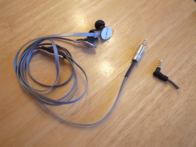 イヤホン修理/5極バランス化/各種プラグ交換　郵送修理　埼玉県のお客様