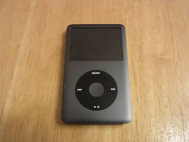 ipod classic大容量化/イヤホン/任天堂3DS修理　新橋のお客様