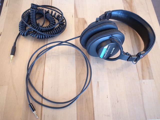 ヘッドホン脱着化/イヤホンピン折れ・脱着部分故障修理/ケーブル制作　名古屋のお客様