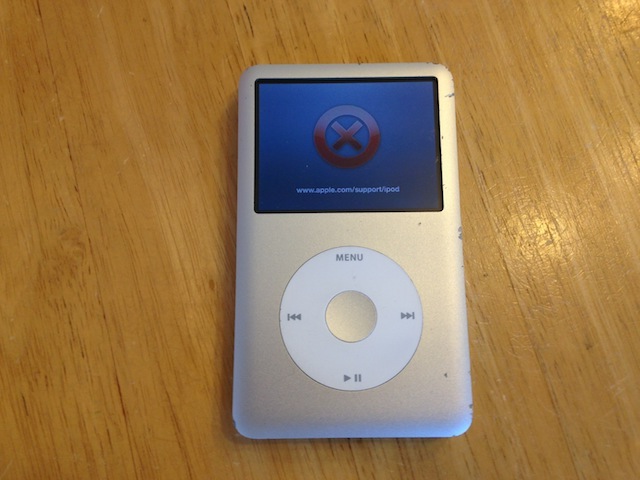 ipod classicイヤホン故障/ipod touch5/任天堂3DS宅配修理　金沢のお客様