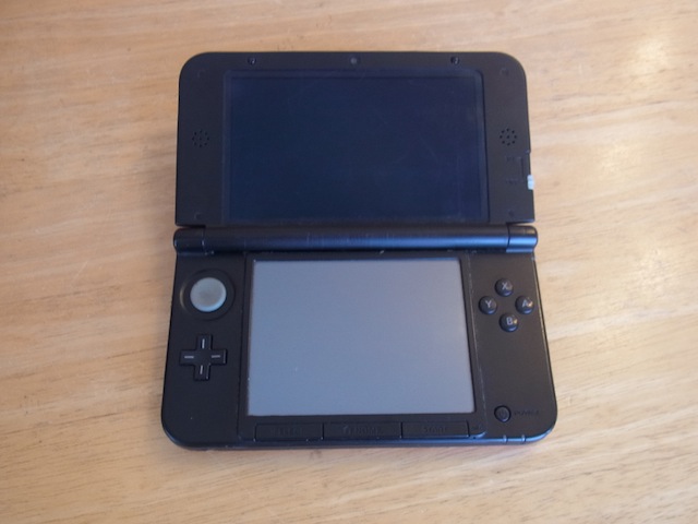 任天堂3DS/イヤホン/ipod classic修理 北千住のお客様