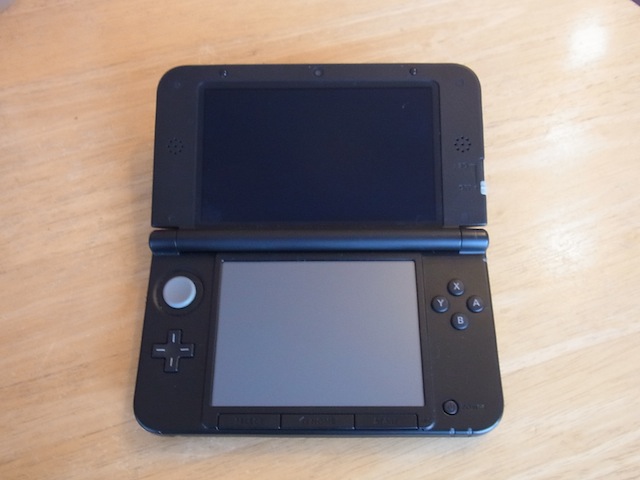 任天堂3DS上液晶故障/イヤホン/ipod classic宅配修理 新潟県のお客様
