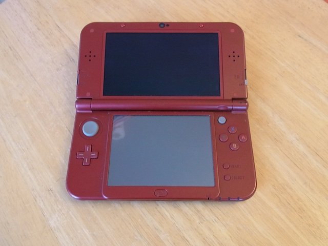 五反田のお客様より任天堂3DSのスライドパッドの来店修理がありました。