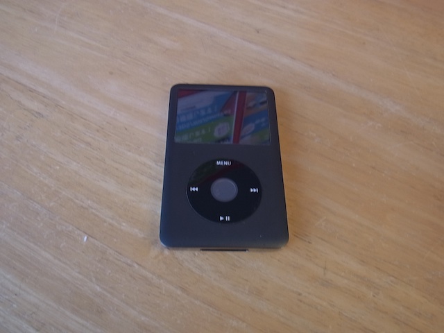 蒲田のお客様よりipod classicの来店修理がありました。