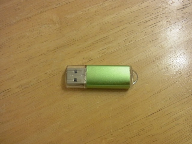 USBメモリ　データ消去・データ復元　浜松のお客様から郵送でのご依頼