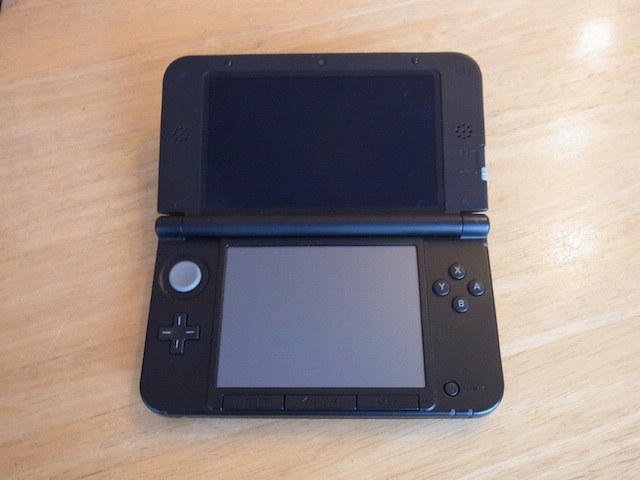 新潟県のお客様より任天堂3DS/ipod nano7の宅配修理がありました。