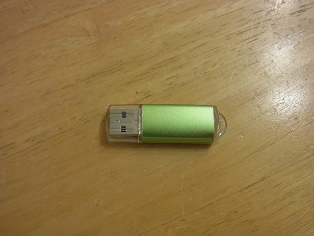 USBメモリのデータ復旧　立川のお客様