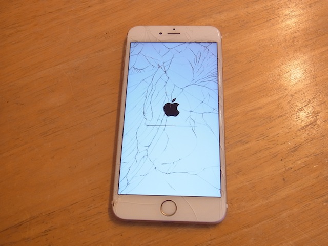 故障したiphoneでも買取できます! 三鷹のお客様