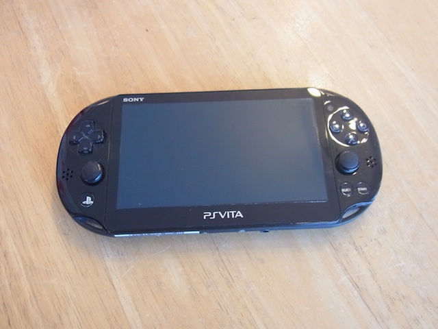 茨城県でPSVITA2000の宅配修理なら！　スマートファボ吉祥寺