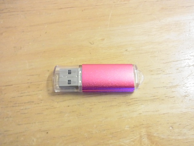 USBメモリ　データ復旧のご案内　目黒のお客様