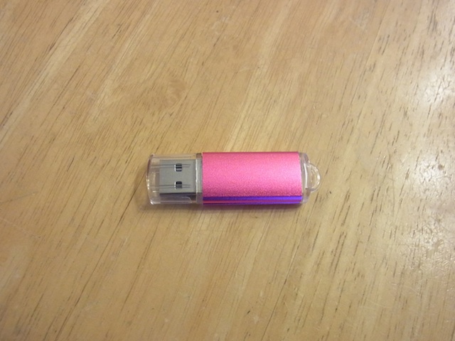 USBメモリ　データ復旧のご案内　三鷹のお客様