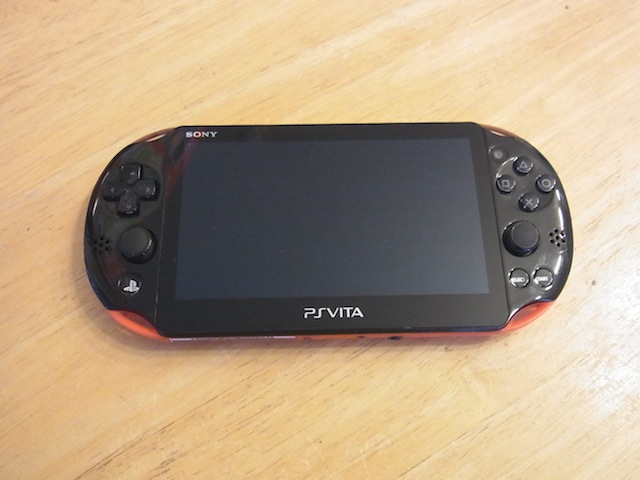 岐阜県　PSvita2000液晶故障　宅配修理のご案内