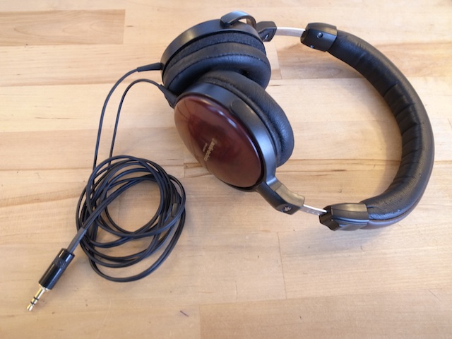 仙台のお客様　ヘッドホン修理/リケーブル　郵送受け付け