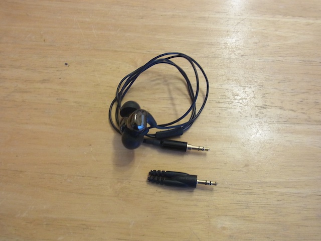 大宮のお客様　SHUREイヤホン断線故障　宅配修理　郵送キット発送します！ 