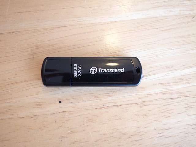 国分寺のお客様　USBメモリデータ消えた　データ復旧予約