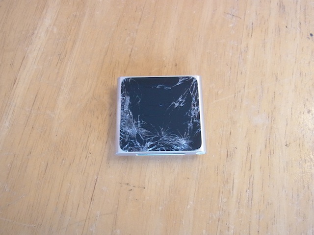 静岡のお客様　iPod nano6電源ボタン故障　宅配修理　郵送キット発送