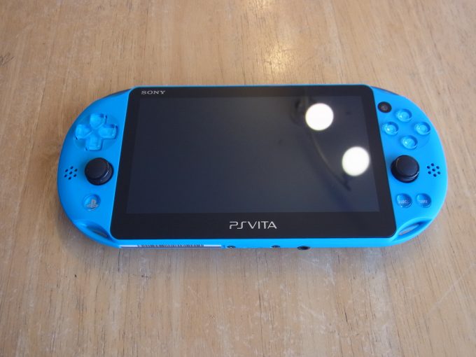 奈良県から郵送修理　PSvita2000アナログ修理
