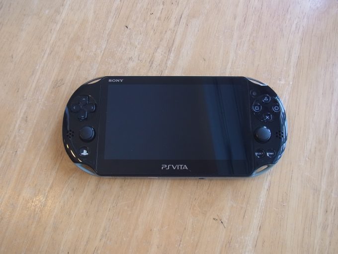 幕張のお客様 PSvita2000アナログ故障 宅配修理