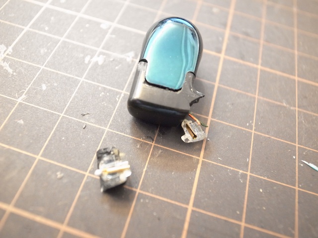 横浜のお客様　イヤホンシェル割れ故障/MMCX化　郵送キット発送