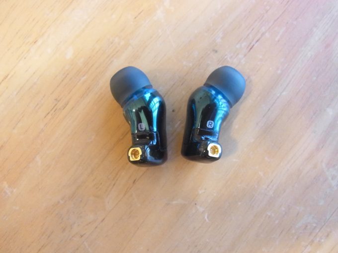 横浜のお客様　イヤホン10pro故障/mmcx化　宅配キット発送