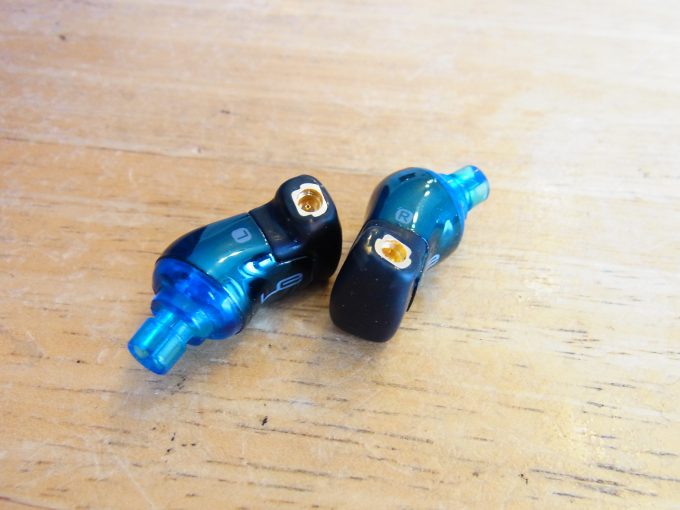 米沢市のお客様　10proイヤホン修理M/MCX化　宅配キット発送