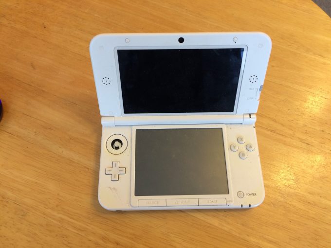 立川のお客様 任天堂3DS/iPod classic宅配修理