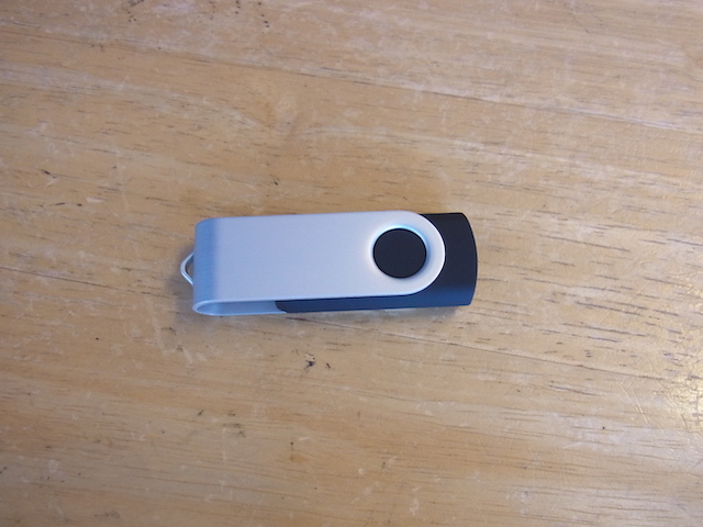 用賀のお客様 USBメモリエラーメッセージ/格安データ復旧