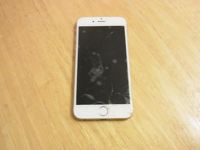吉祥寺のお客様 画面割れiPhone8買取 店頭支払い