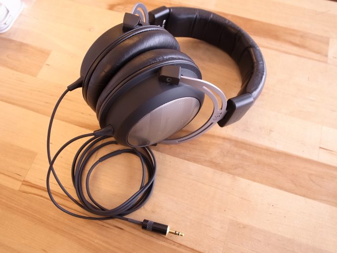 茨城のお客様 ヘッドホン修理/リケーブル 宅配修理