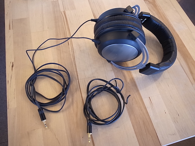 神戸のお客様　ヘッドホン断線故障/リケーブル　宅配修理