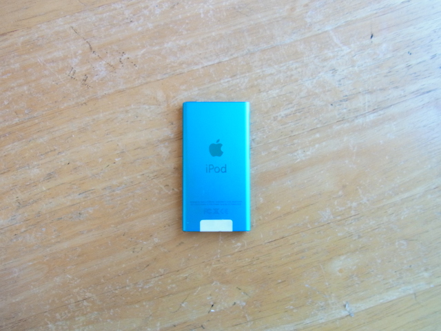 神戸のお客様　iPod nano7バッテリー交換　宅配キットで簡単修理
