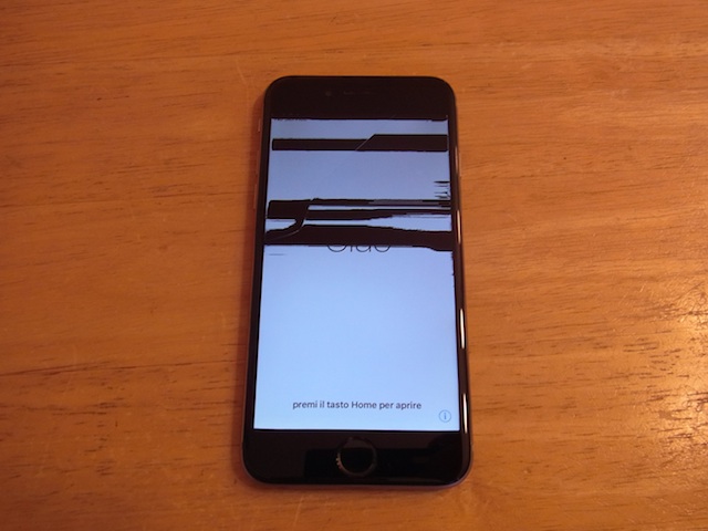 三鷹のお客様 液晶故障iPhone買取予約