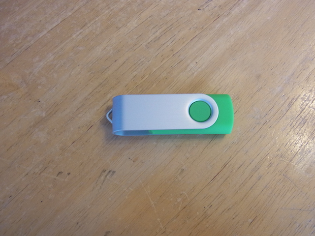 調布のお客様　USBメモリデータ復元のご案内