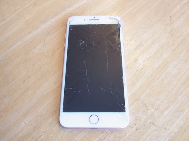 吉祥寺で画面故障のiPhoneの買取やってます！ 