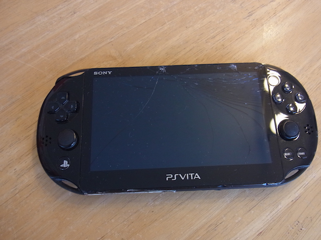 PSvita2000/iPod classic故障　浦安　宅配キットで宅配修理 