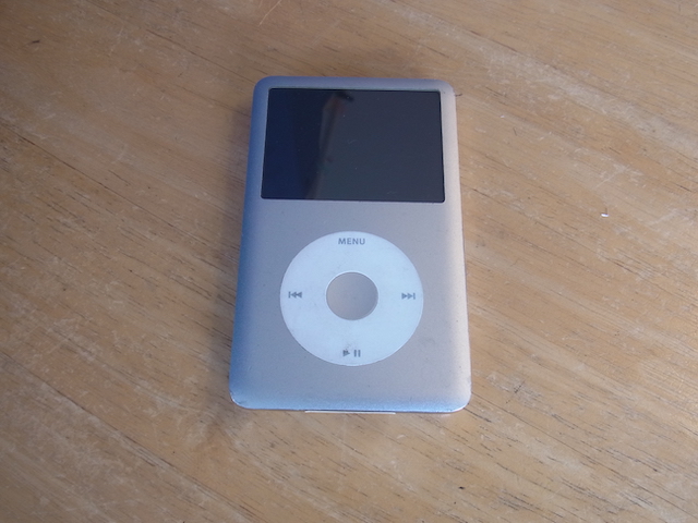 iPod classic持ち込み修理　恵比寿からご来店
