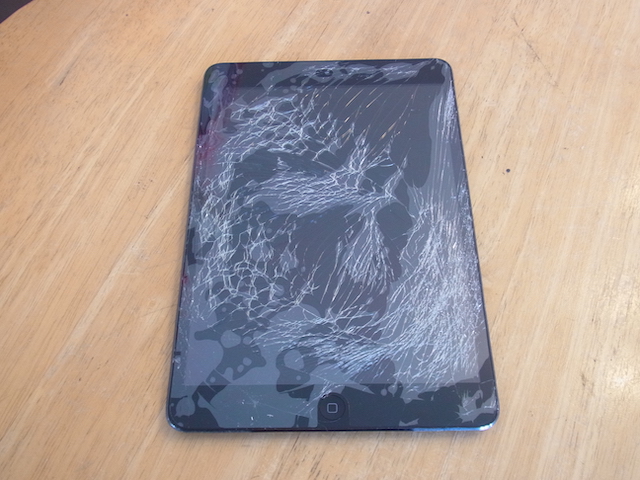 画面割れiPad/iPod店頭買取予約　スマートファボ吉祥寺店