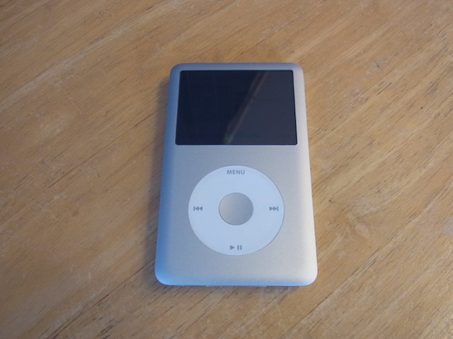 下北沢のお客様　iPod classicデータ取り出し　宅配キットで簡単修理