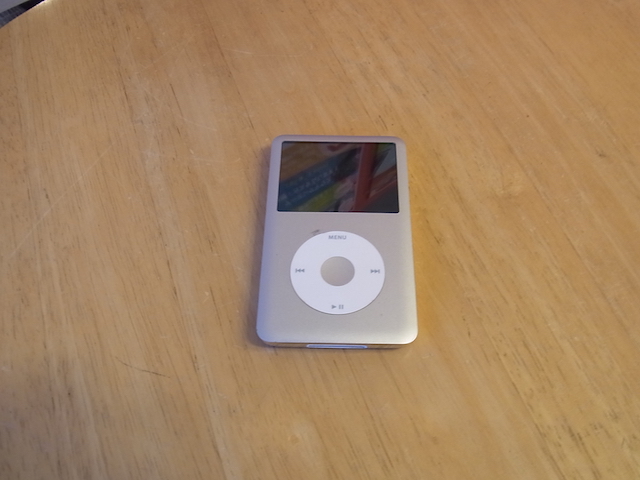 iPod classicリンゴループ　福山市　宅配キットで簡単修理