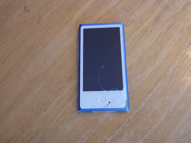 札幌のお客様　iPod nano7画面割れ修理　簡単宅配キット