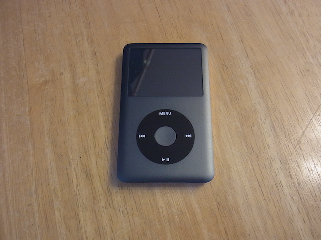 岡崎市のお客様　iPod classicリンゴループ故障　宅配キットで簡単修理