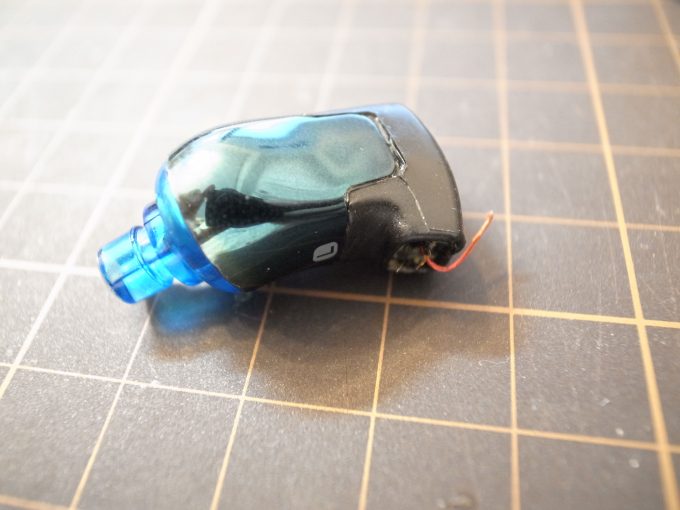 10proイヤホン 脱着部分故障の修理とMMCXカスタム 新宿のお客様