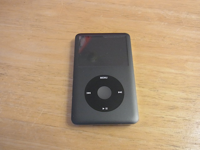 多摩センターのお客様　iPod classic起動しない　修理宅配キット送ります