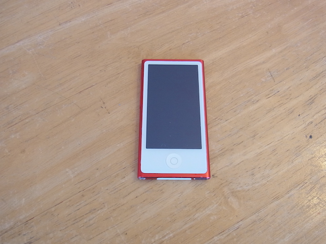 浦安のお客様　iPod nano7画面割れ故障　宅配キットで簡単修理