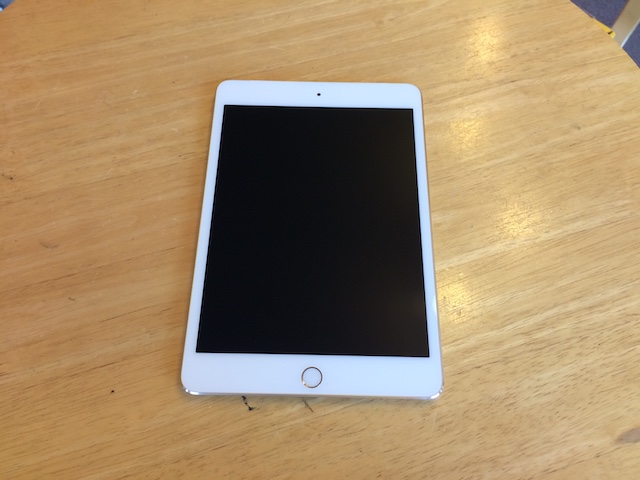 青梅のお客様 iPadバッテリー交換 修理宅配キット発送