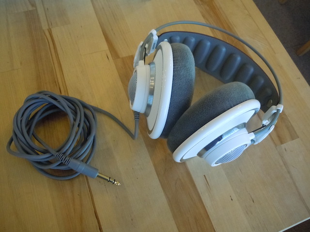 AKGヘッドホン故障修理 滋賀から