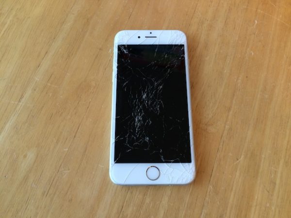 iphone6・ipad4修理　【スマートファボ新所沢】