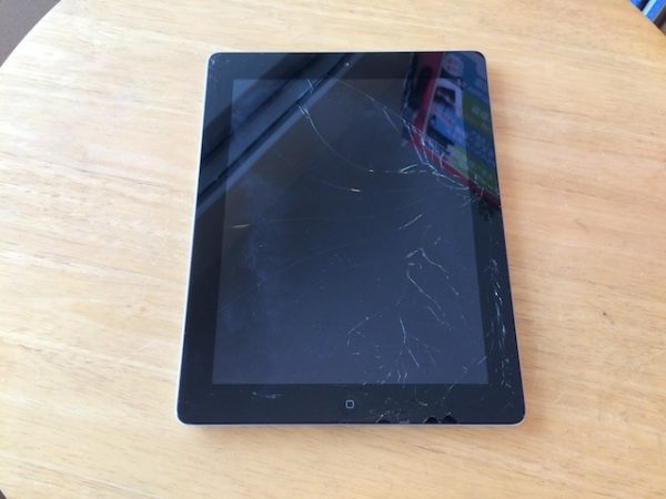 ipad4・iphone5c修理　【スマートファボ新所沢】