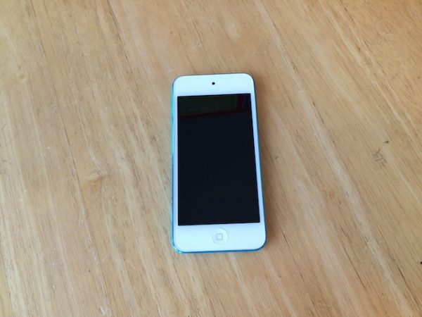 所沢のお客様よりipod touch5の修理のご依頼をいただきました。