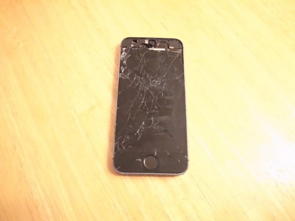 iphone5sガラス割れ修理 新所沢のお客様
